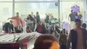 Payaso rescató a niños de incendio