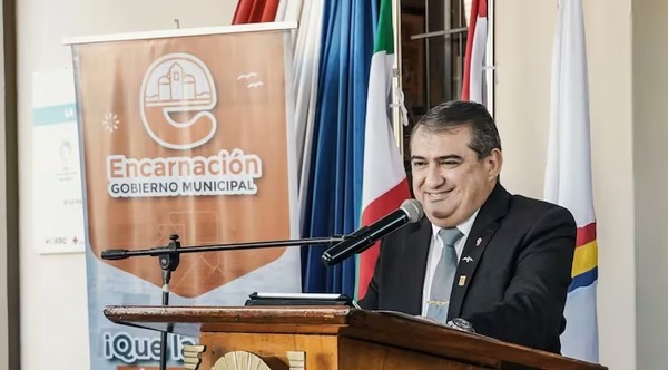 Piden juicio oral contra intendente de Encarnación por daños ambientales - 1000 Noticias