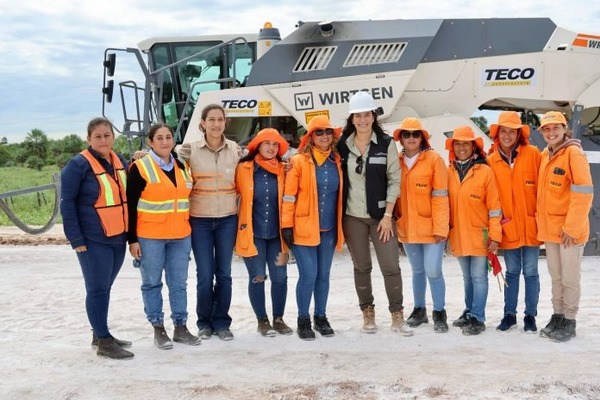 Más de 1.200 paraguayos encaminan el sueño de la ruta PY12 - ADN Digital