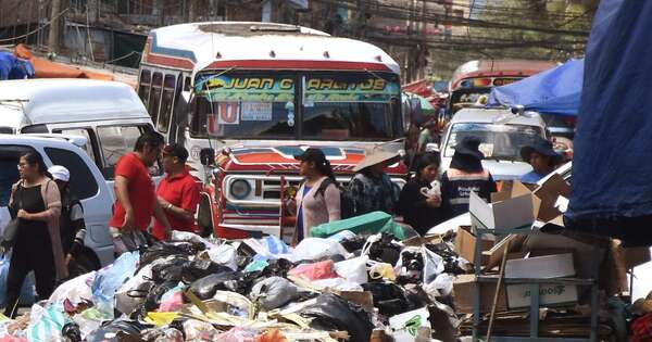 La Nación / Cochabamba: retiran 13.500 toneladas de basura acumuladas en protesta