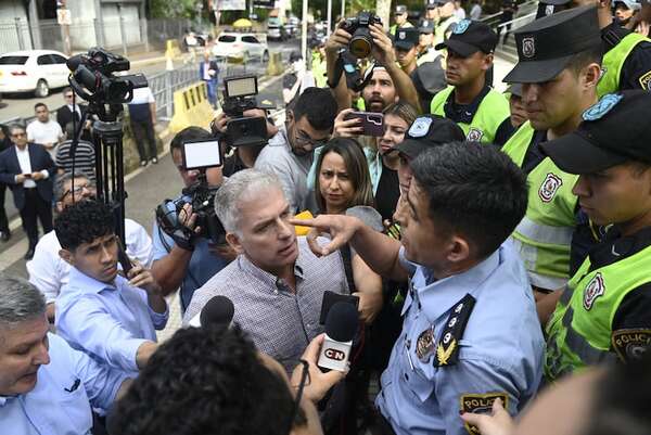 Hoy presentarán denuncia penal contra policías “represores” - Política - ABC Color