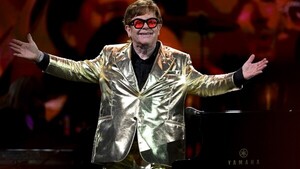 Elton John lanza el álbum Who Believes in Angels?