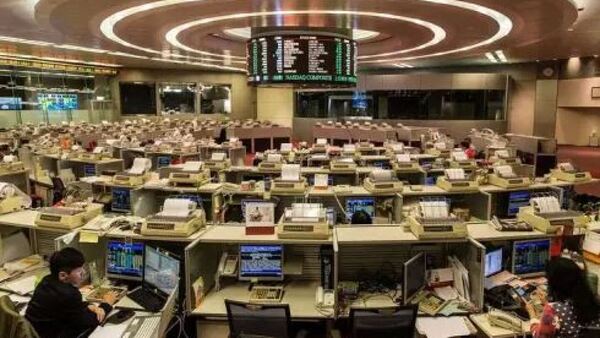 Bolsa de Hong Kong cae un 13,2%, el mayor descenso desde 2008, tras aranceles de Trump