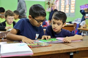 Más de 260.000 libros se distribuyen para conformar Bibliotecas de Aulas en todo el país - .::Agencia IP::.