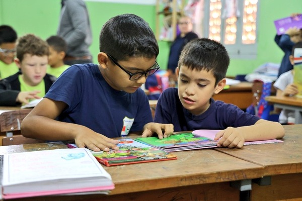 Más de 260.000 libros se distribuyen para conformar Bibliotecas de Aulas en todo el país - .::Agencia IP::.