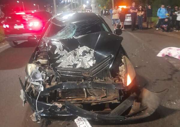 Motociclista muere tras intentar cruzar la ruta PY02 - ABC en el Este - ABC Color