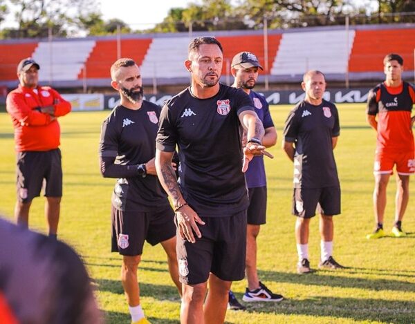 General Caballero con nuevo entrenador