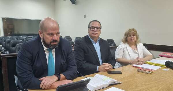 La Nación / Juicio oral a Carlos Granada suspendido por chicanas