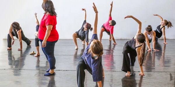 Talleres gratuitos de danza: Movimientos con identidad cultural • PARAGUAY TV