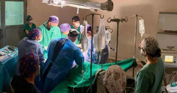 La Nación / Histórica cirugía craneal intrauterina se realizó en el Hospital de Clínicas