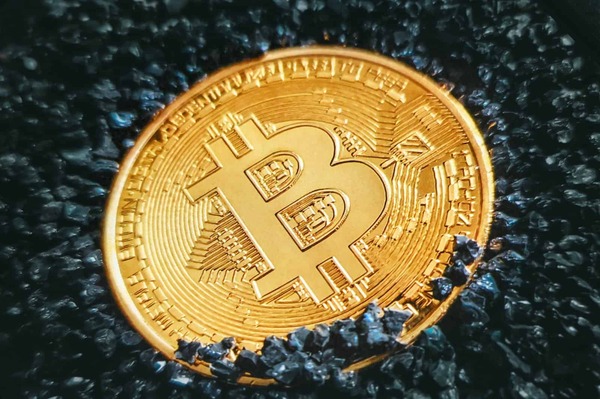 Medidas de Trump afectan hasta al mercado de las criptomonedas - 1000 Noticias