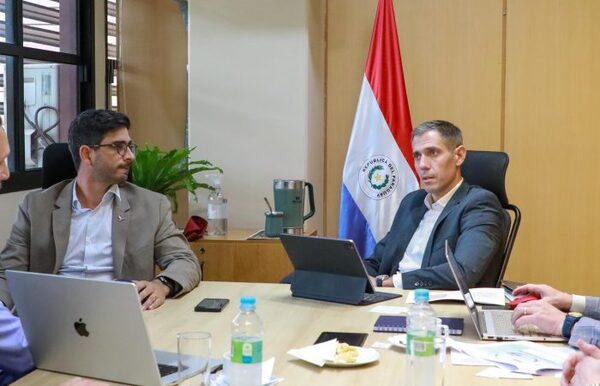 Nuevas tarifas de EE.UU. podrían ser aprovechadas para atraer inversiones al Paraguay, afirman viceministros - .::Agencia IP::.