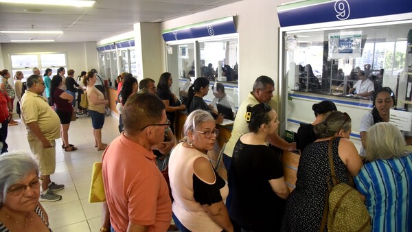 Día Mundial de la Salud: Formación precaria de médicos e intereses políticos causan crisis en Paraguay