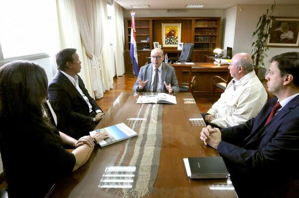 El presidente de la Corte Suprema de Justicia, doctor César Diesel, mantuvo una reunión con representantes de Capadei