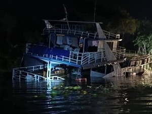 ¡Sustazo! Yate con 13 personas se hundió en el rio Paraguay