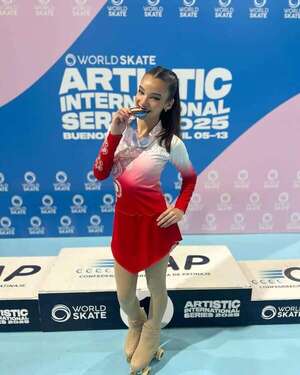 Patinaje artístico: Buen inicio en la cosecha de medallas en Argentina - Polideportivo - ABC Color