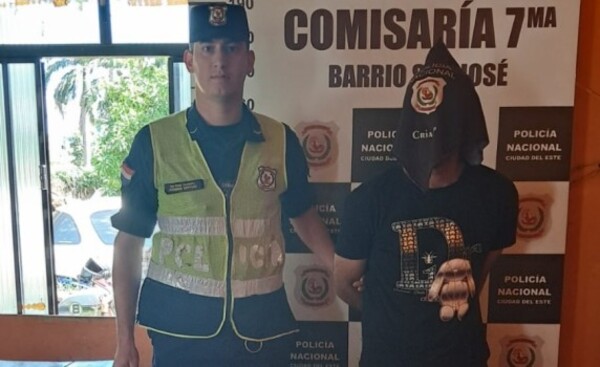 Cae hombre tras asaltar a una mujer en el barrio San Alfredo