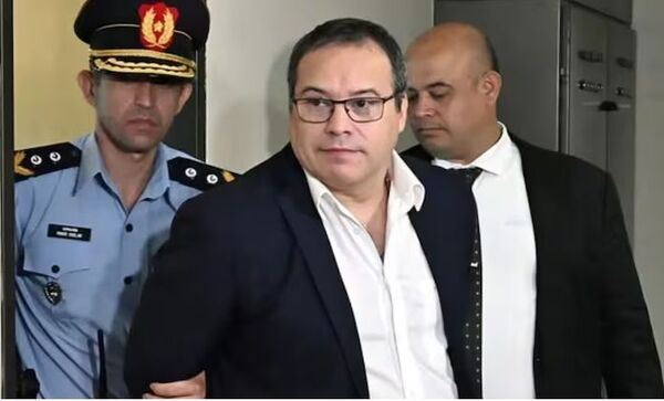 Hoy tenía que empezar el jucio oral contra Carlos Granada, pero se suspendió