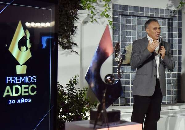 Lanzan convocatoria a los Premios ADEC 2025 - Empresariales - ABC Color