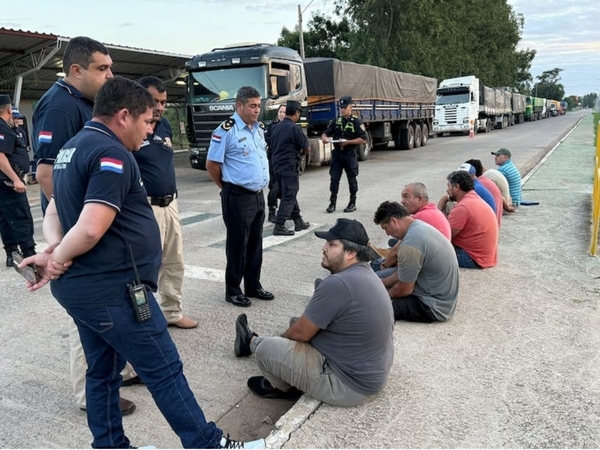 Imputan a diez detenidos por el asalto a un puerto privado de Villeta - Noticiero Paraguay