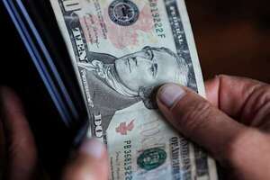 Preocupa a importadores la suba del dólar y su impacto en la canasta - Economía - ABC Color