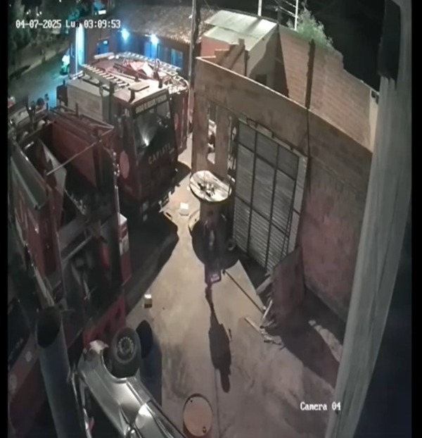 Roban baterías de camiones y equipos de cuerpo de Bomberos en Capiatá - 1000 Noticias