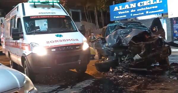 La Nación / Grave accidente en Coronel Oviedo deja cuatro heridos