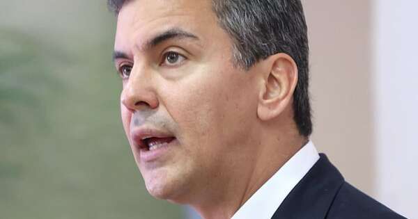 La Nación / Presidente niega conflictos de intereses y señala “operación colosal” de desinformación