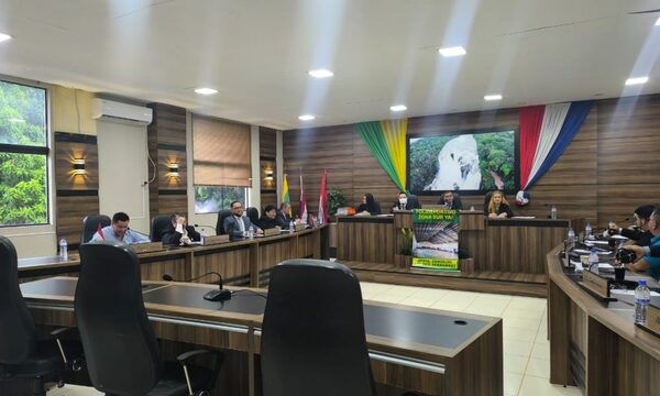 Acusan a concejal liberal de responder a ZI, en elección de asesor jurídico en Franco