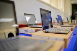 Entrega gratuita de notebooks e internet  4G LTE: un paso decisivo para la educación en Itapúa.