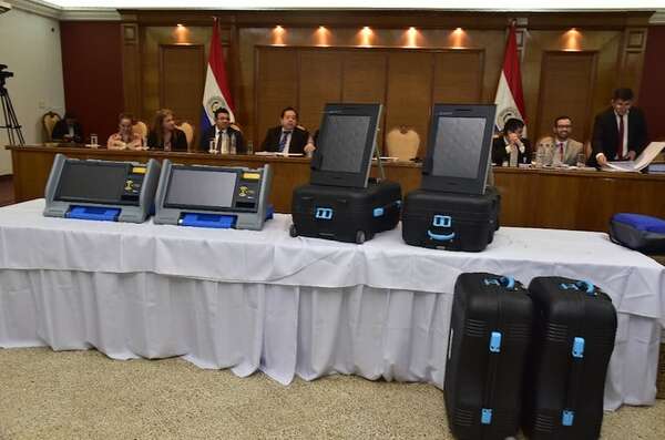Senador quiere crear una comisión especial para el monitoreo y control de las máquinas de votación - Política - ABC Color