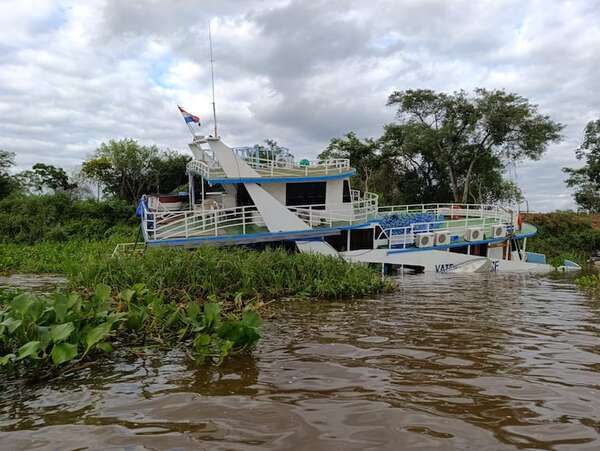 AUDIO: Yate turístico se hundió parcialmente en el Río Paraguay - A La Gran 7-30 - ABC Color