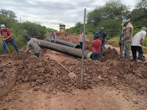 Ganaderos se movilizan e inician reparación de caminos en el Alto Paraguay - Noticias del Chaco - ABC Color