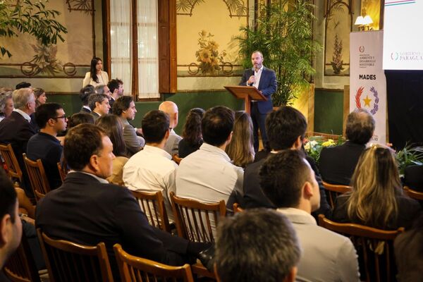 Paraguay acelera implementaci贸n de su mercado de carbono para atraer inversi贸n clim谩tica