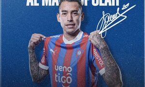 Cerro Porteño anunció sanción económica para Sergio Araujo tras “indisciplina”
