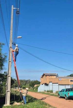 ANDE cortará la energía a 1.300 morosos en Ypané. El operativo durará hasta el viernes - Economía - ABC Color