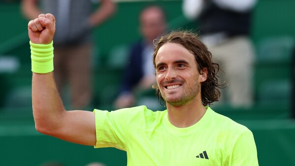 Tsitsipas sobrevive a Thompson