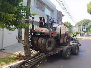 Chatarras de Nenecho: vehículo municipal causó “accidente con suerte” en Sajonia, denuncian vecinos - Nacionales - ABC Color