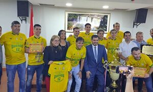 Homenajean a plantel franqueño tras obtención del título