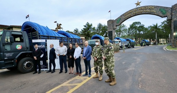 El Ejército traslada caños al Chaco para dotar de agua a comunidades indígenas - ADN Digital