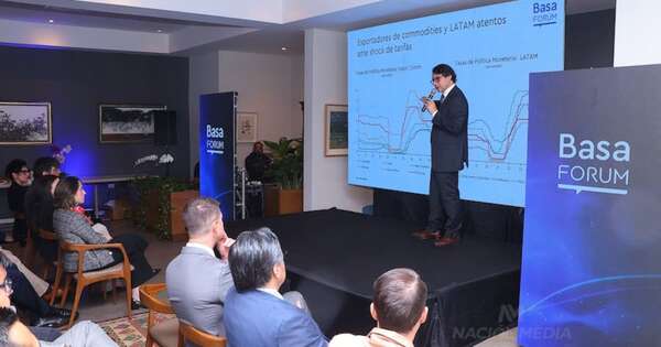 La Nación / Debaten sobre efectos de la economía mundial volátil