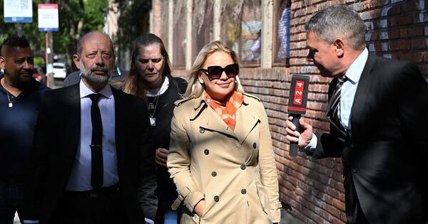 La Nación / “Lo tenían como secuestrado”, dijo expareja de Maradona en juicio