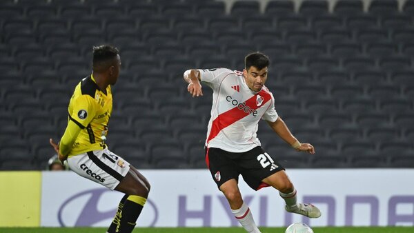 River Plate empata en casa con Barcelona