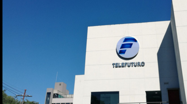 Salvaje bombardeo de ABC y Telefuturo al gobierno de Peña - ADN Digital