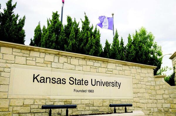 Postulaciones para becas en Kansas cierran este 14 de abril - ADN Digital