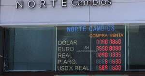 La Nación / En 7 días, el dólar retrocedió 30 puntos y se ubica en G. 7.990