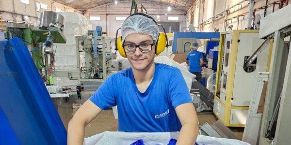Industria maquiladora en ascenso: aumentan las exportaciones y el empleo en el país • PARAGUAY TV