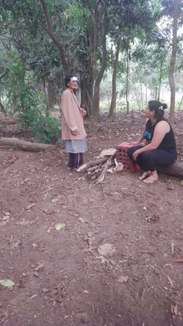 Fulgencio Yegros: Activistas denuncian presunto caso de maltrato a una anciana por parte de sus hijos - Nacionales - ABC Color