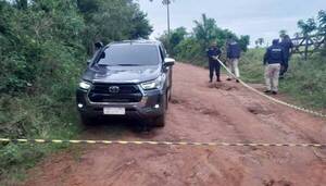 Crimen y misterio: hallaron el cadáver frente a casa abandonada y la camioneta, encendida, a kilómetros