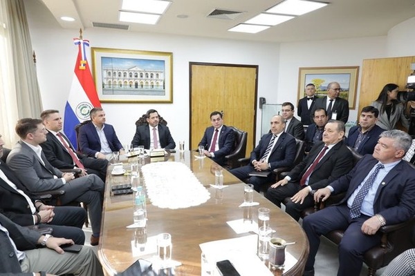 Latorre: Paraguay debe impulsar investigación paralela sobre espionaje de Brasil - ADN Digital
